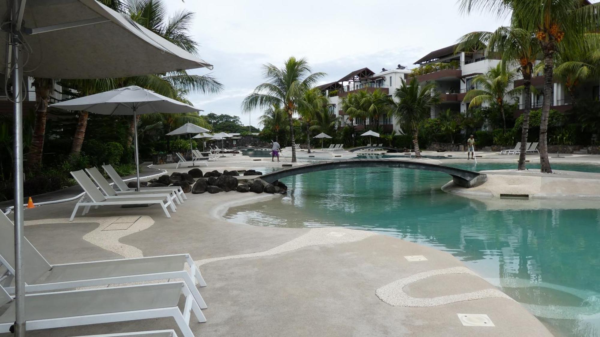 Appartement Le Dauphin Du Lagon Bleu - Plages De Mont Choisy Et De Trou Aux Biches กรองด์เบย์ ภายนอก รูปภาพ