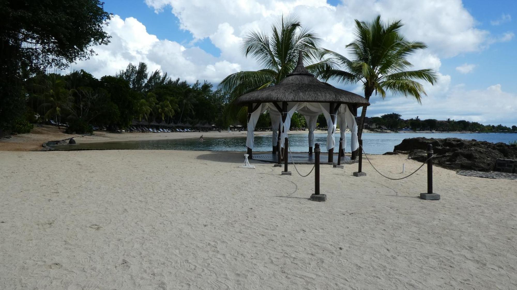 Appartement Le Dauphin Du Lagon Bleu - Plages De Mont Choisy Et De Trou Aux Biches กรองด์เบย์ ภายนอก รูปภาพ